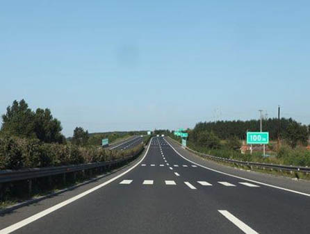 營城子至松江河高速11標(biāo)項(xiàng)目部（營